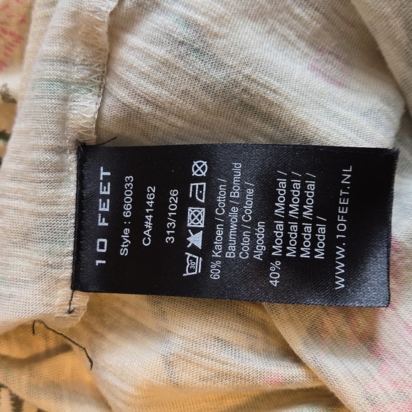 Ladies top - Picture 8 of 8